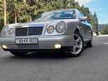 Mercedes E 200-1