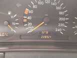 Mercedes E 200-13