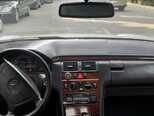 Mercedes E 200-10