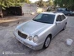 Mercedes E 240-1