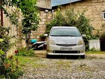 Toyota Prius-2
