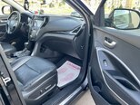 Hyundai Grand Santa Fe-12
