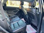 Hyundai Grand Santa Fe-11