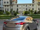 Hyundai Elantra-4