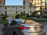 Hyundai Elantra-5