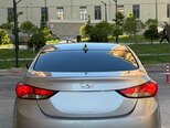 Hyundai Elantra-2