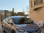 Hyundai Elantra-6