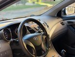 Hyundai Elantra-9