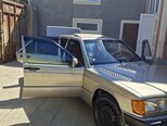 Mercedes 190-10