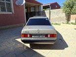 Mercedes 190-21