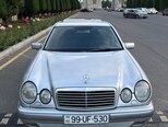 Mercedes E 240-1