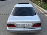 Mercedes E 240-2