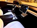 Tesla Model 3-4