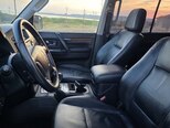 Mitsubishi Pajero-15