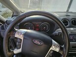 Ford S-MAX-6