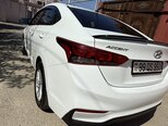 Hyundai Accent-9