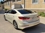 Hyundai Elantra-7