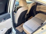 Hyundai Elantra-15