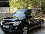 Mitsubishi Pajero-7