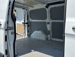 Ford Transit-12