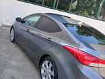 Hyundai Elantra-12