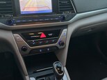 Hyundai Elantra-11