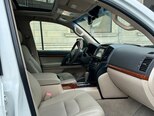 Toyota Land Cruiser-12