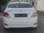 Hyundai Accent-4