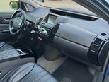 Toyota Prius-13