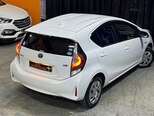 Toyota Aqua-12