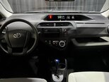 Toyota Aqua-15