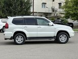 Toyota Land Cruiser Prado-5