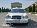Mercedes E 220-1