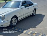 Mercedes E 220-13