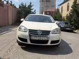 Volkswagen Jetta-8