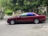 Mercedes E 240-17
