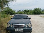 Mercedes E 280-1