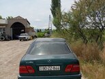 Mercedes E 280-5