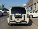Mitsubishi Pajero-6