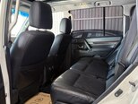 Mitsubishi Pajero-10
