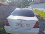 Mercedes E 240-2