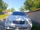 Mercedes E 240-1