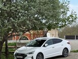 Hyundai Elantra-1