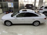 Hyundai Grandeur-8