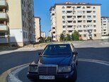 Mercedes 200 E-1