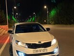 Kia Optima-4