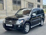 Mitsubishi Pajero-4