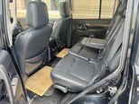 Mitsubishi Pajero-13