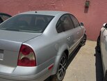 Volkswagen Passat-1