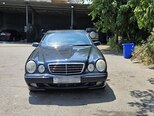 Mercedes E 240-1